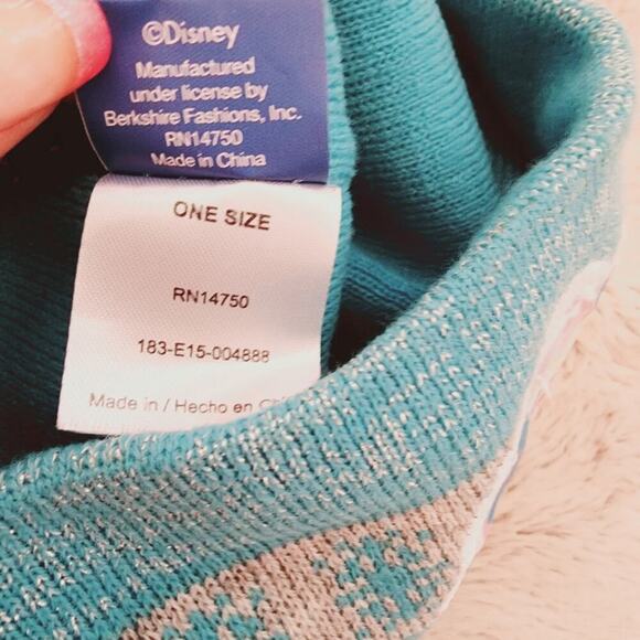 DISNEY FROZEN LITTLE GIRL HAT AND GLOVE SET ONE SIZE - Picture 6 of 6